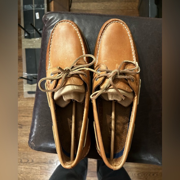 Never been worn!!! Size 12 sperrys. Was gifted the wrong size - Picture 5 of 5